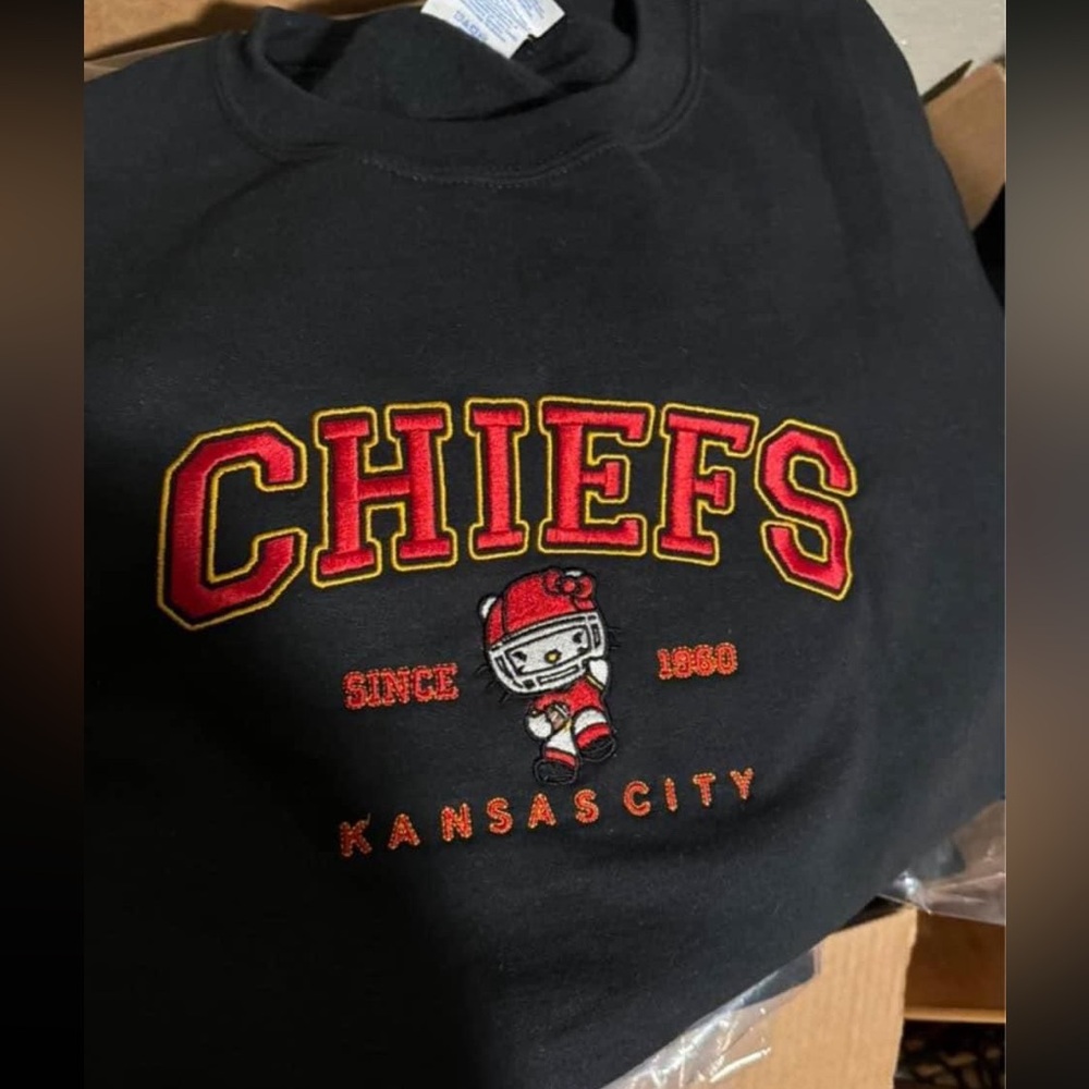 Hello kitty chiefs crewneck